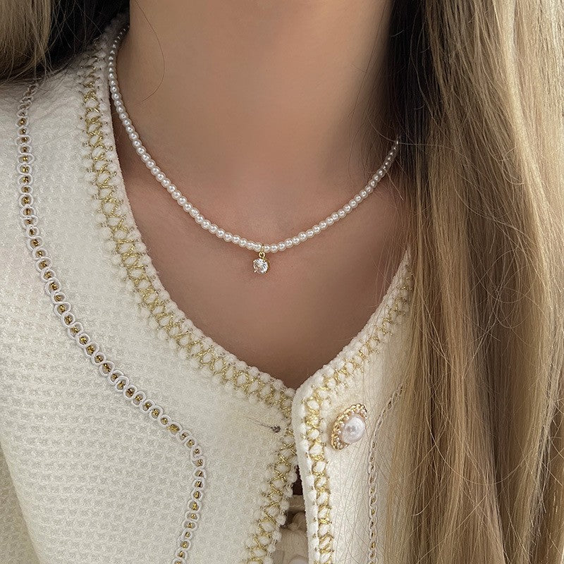 Small and cool style, no fading, simple shell clavicle chain
