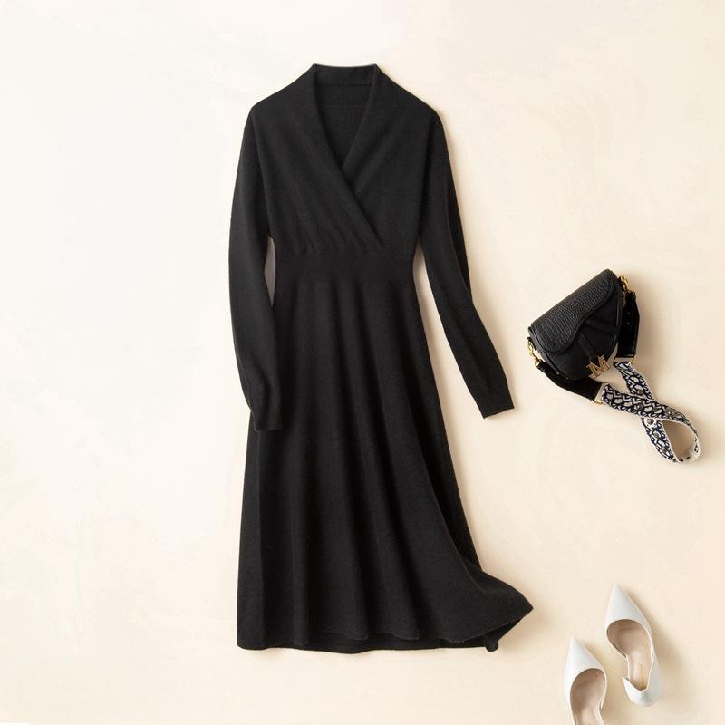 Crossover V-neck cashmere sweater