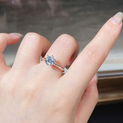 Six-claw Moissanite ring