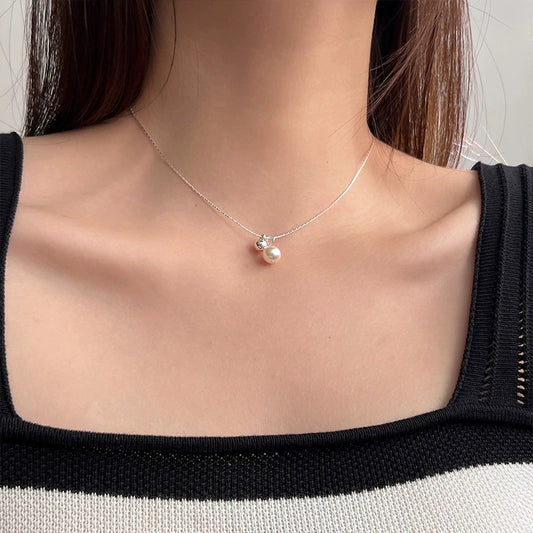 Simple and versatile temperament gentle niche necklace clavicle chain