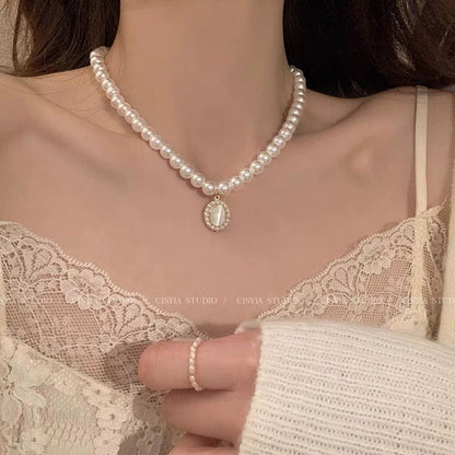French Retro Cat's Eye Pearl Necklace