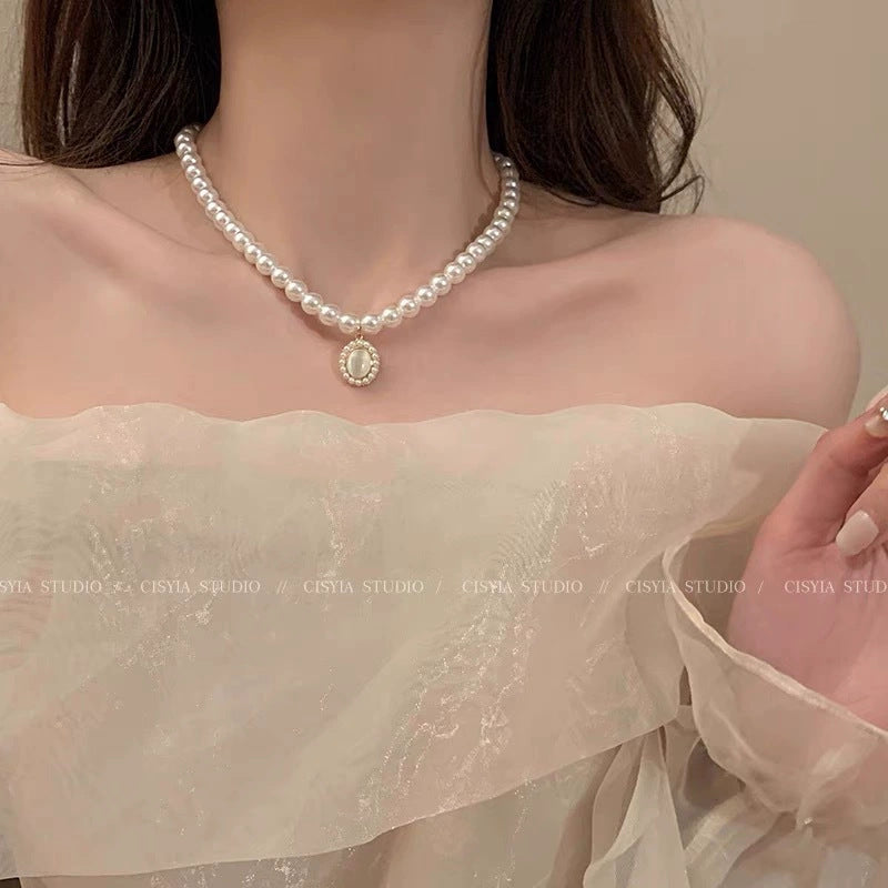 French Retro Cat's Eye Pearl Necklace