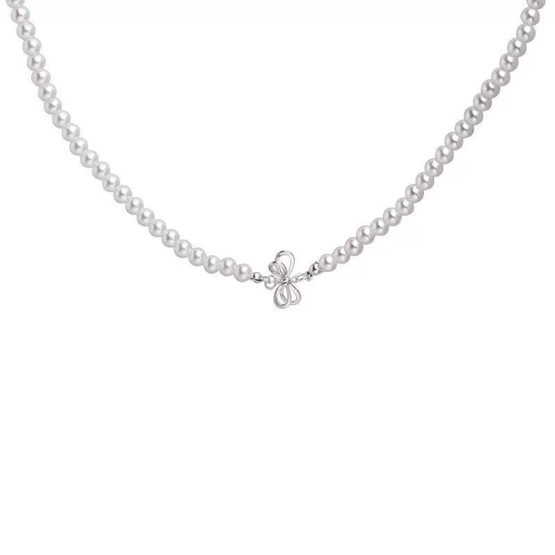 Gentle Butterfly Pearl Necklace
