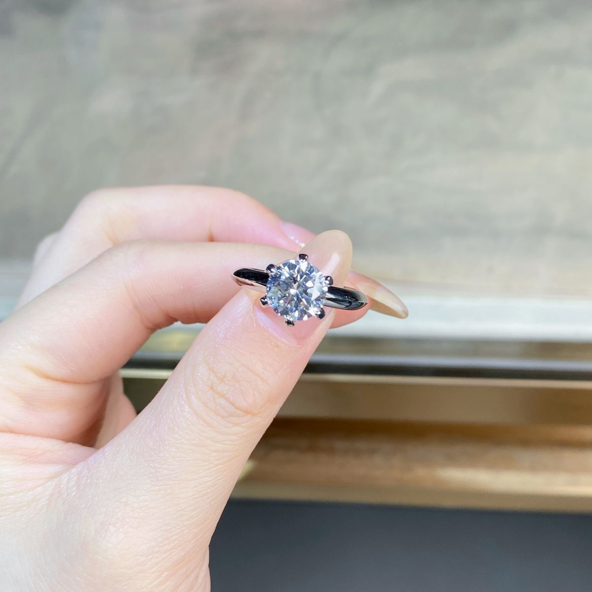 Six-claw Moissanite ring