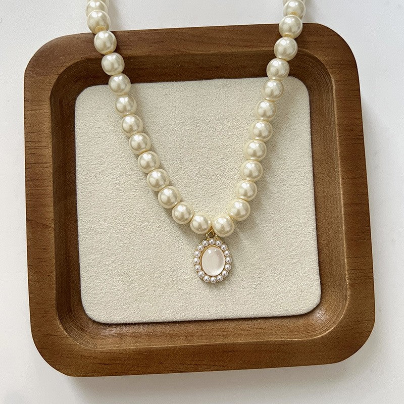 French Retro Cat's Eye Pearl Necklace