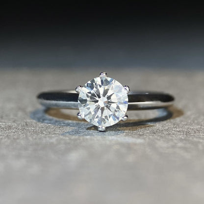 Six-claw Moissanite ring